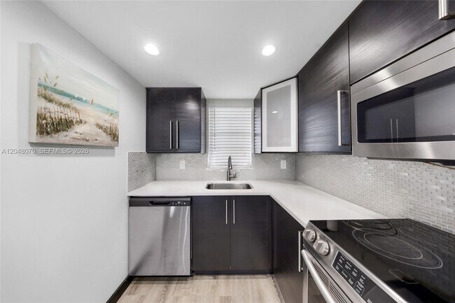 Foto del edificio - 3001 W Rolling Hills Cir