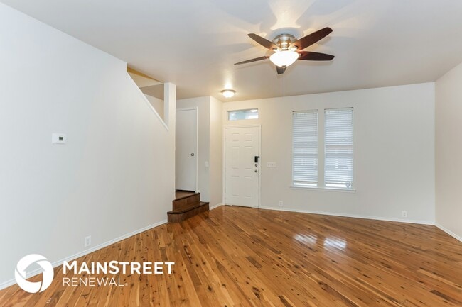 Building Photo - 10620 Astor Dr