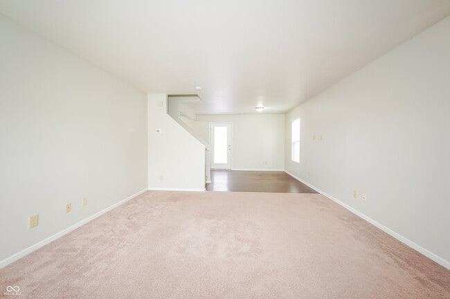 Building Photo - 1330 Central Park Dr