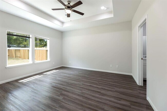 Building Photo - 1683 County Rd 3556