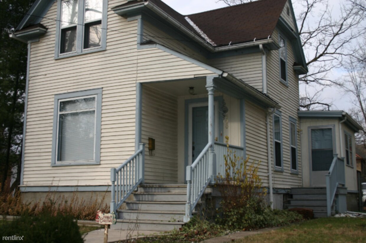 4 br, 1.5 bath House 520 McCourtie St House Rental in Kalamazoo, MI