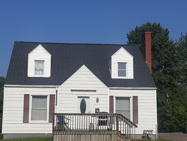 Building Photo - 1501 N West St