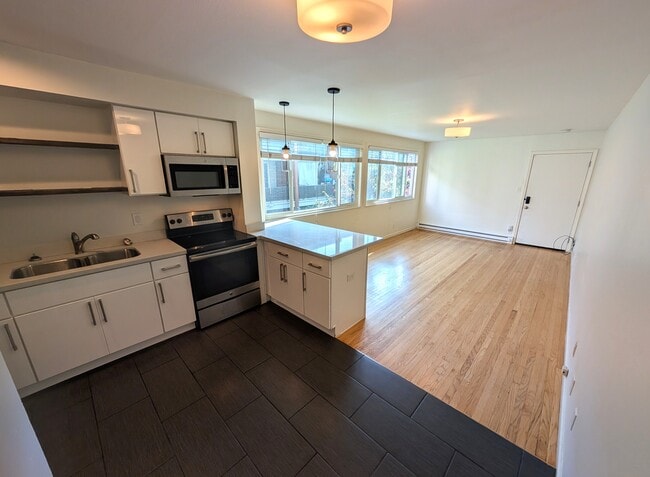 Building Photo - The Westlake