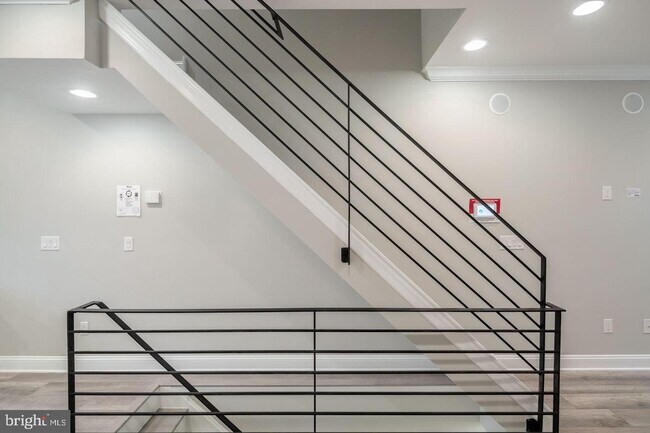 Foto del edificio - 2444 Ingersoll St