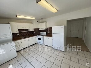 Building Photo - 66300 Hacienda Ave