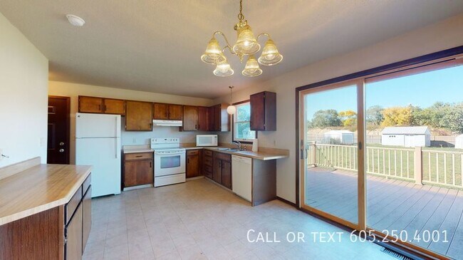 Foto del edificio - 4 Bedroom 1 Bathroom Single Family Home w/...
