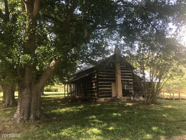 Building Photo - 4518 Hickory Nut Ridge Rd