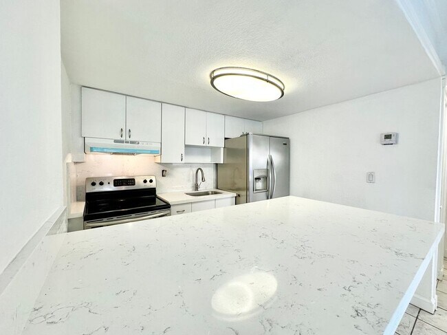 Foto del edificio - 4275 NW S Tamiami Canal Dr