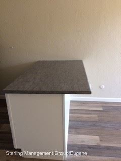 Building Photo - 1247 W 6th Ave