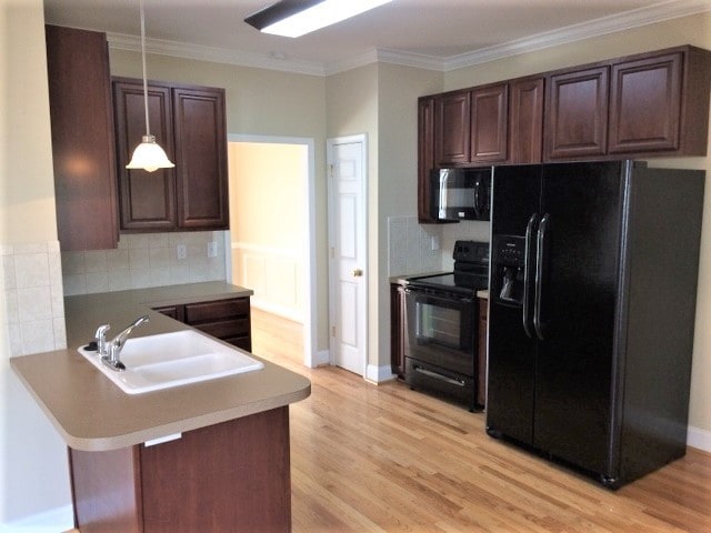 Foto del edificio - 1710 Springfield Village Ct