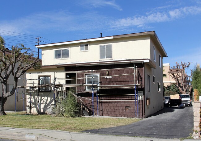 Building Photo - 2105 Marshallfield Ln