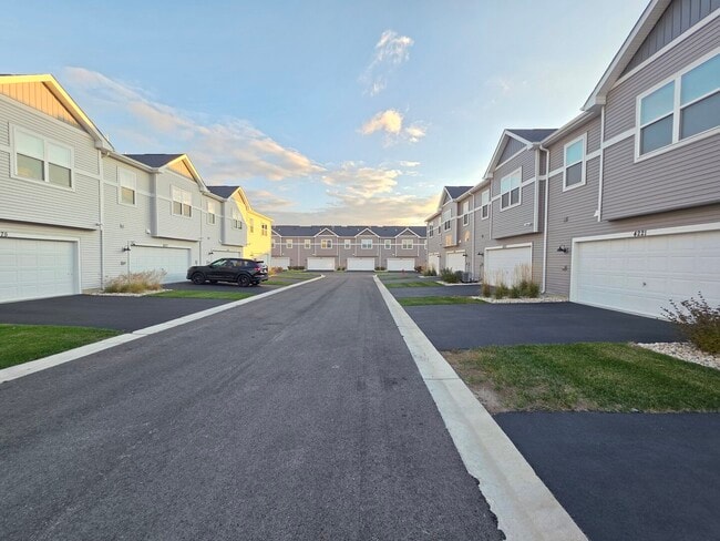 Foto del edificio - 4219 Chelsea Mnr Cir