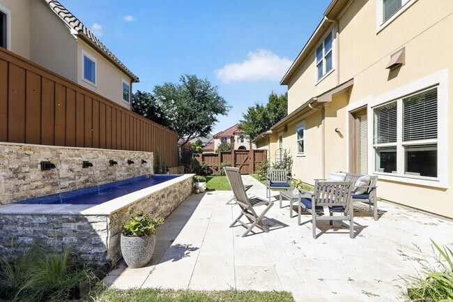 Foto del edificio - 12226 Lazio Ln