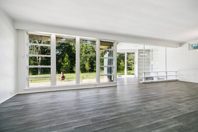 Foto del edificio - 1322 Knollwood Dr