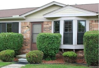 Building Photo - 11575 Lynhurst Dr