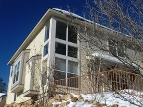 Building Photo - 1300 E Makayla Way