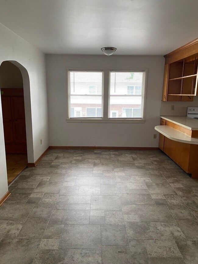 Foto del edificio - 335 E Burd St