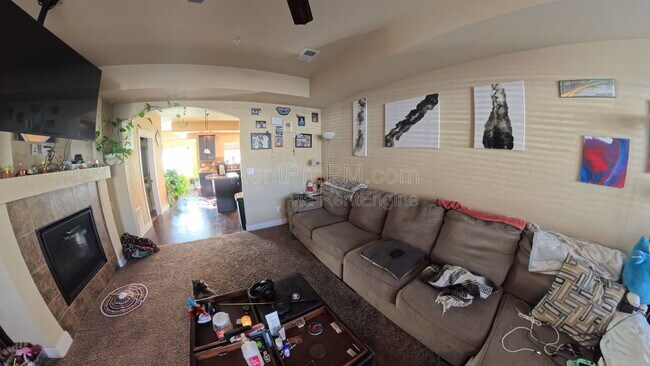 Foto del edificio - 5021 Brookfield Dr