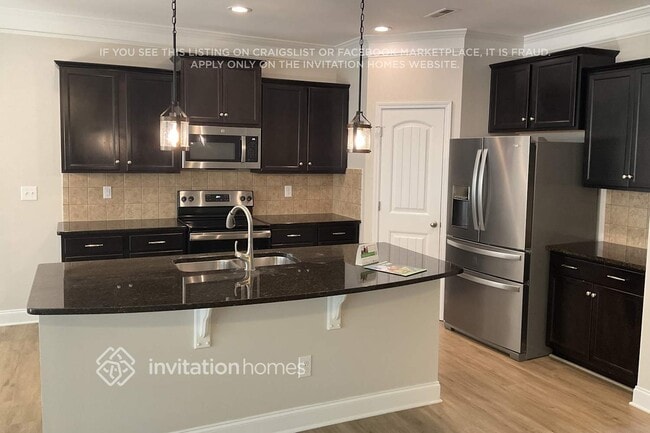 Building Photo - 13512 David Jennings Ave