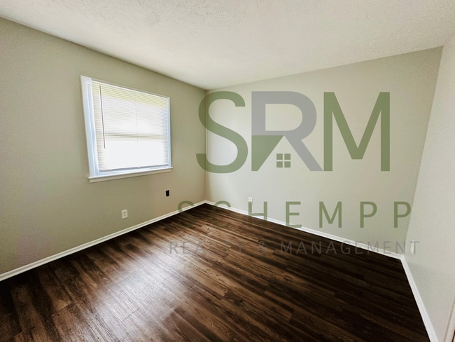 Building Photo - 5616 Lagoona Dr