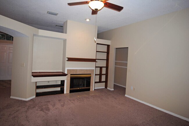 Foto del edificio - 3715 Harrogate Dr