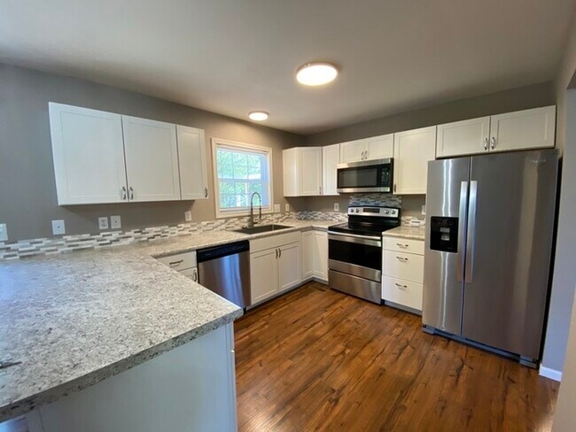 Building Photo - 2815 S Linden Street, Wichita, KS, 67210