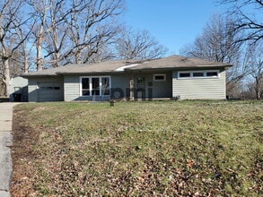 Building Photo - 3314 N Taylor Ave