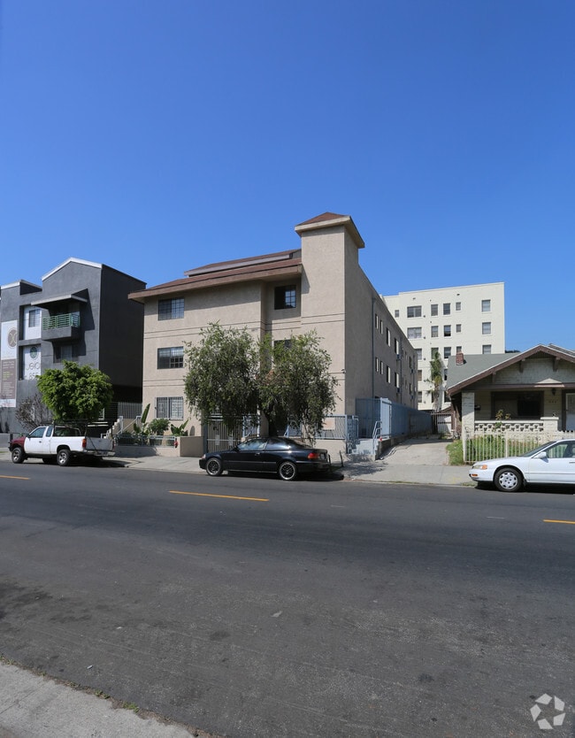 Building Photo - 849 S Harvard Blvd