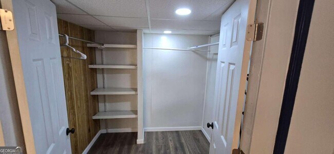 Foto del edificio - 2741 Shady Hill Ct