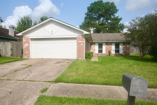Building Photo - 20117 Misty Pines Dr