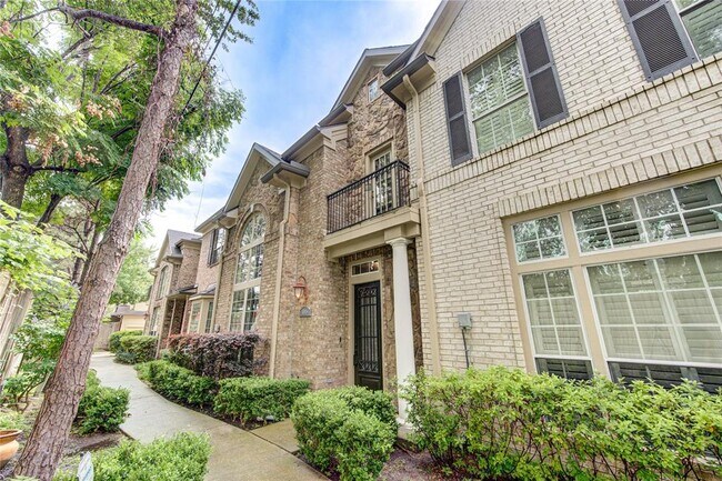 Foto del edificio - 1045 Memorial Village Dr