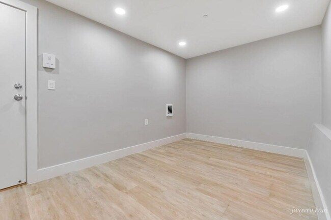 Foto del edificio - 2420 Van Ness Ave