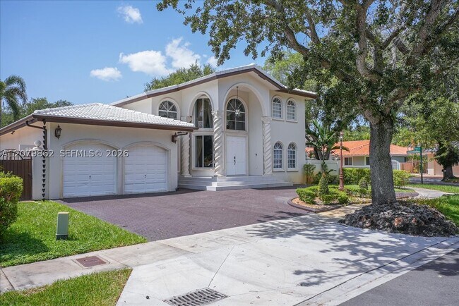 Foto del edificio - 8254 NW 165th St