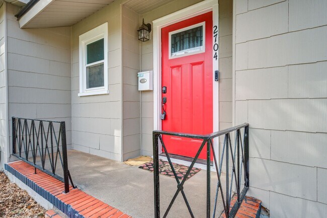 Building Photo - Tech Terrace Pre-lease!!