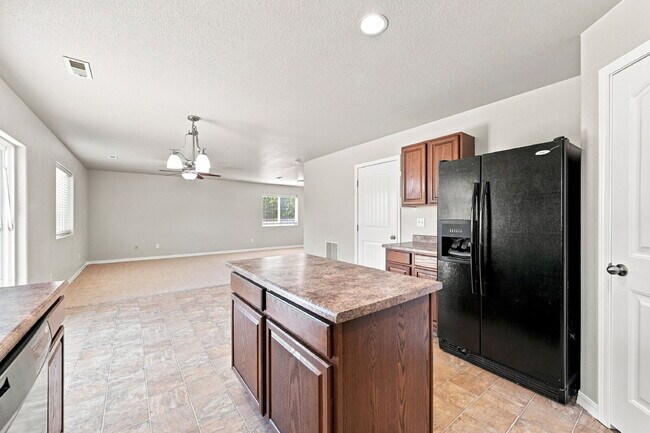 Foto del edificio - 2385 Spring Blossom Dr