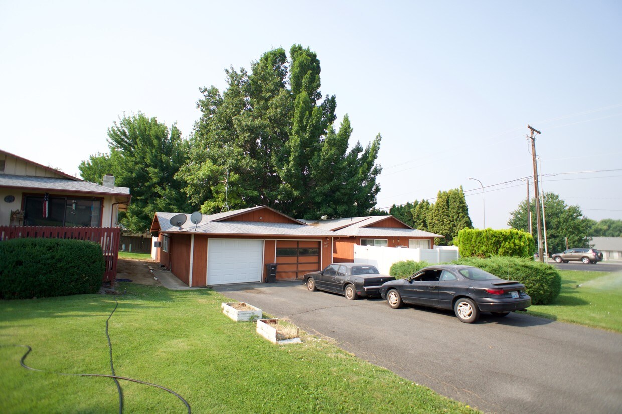 7106 Exterior Front - Alpine Way Duplexes