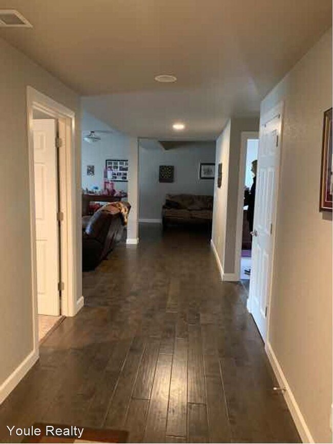 Building Photo - 4 br, 3 bath House - 1003 Bella Vira Dr