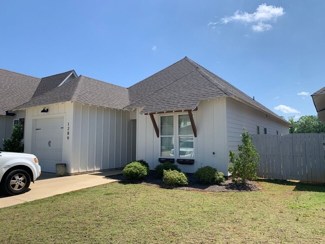 Foto del edificio - 1289 Foxtail Ln