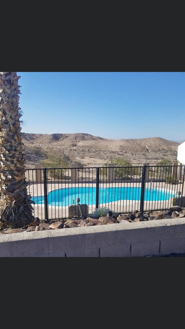 Building Photo - 1690 E Marble Canyon Dr