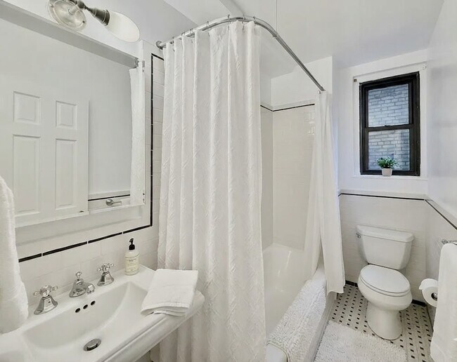 Foto del edificio - 128 E 56th St