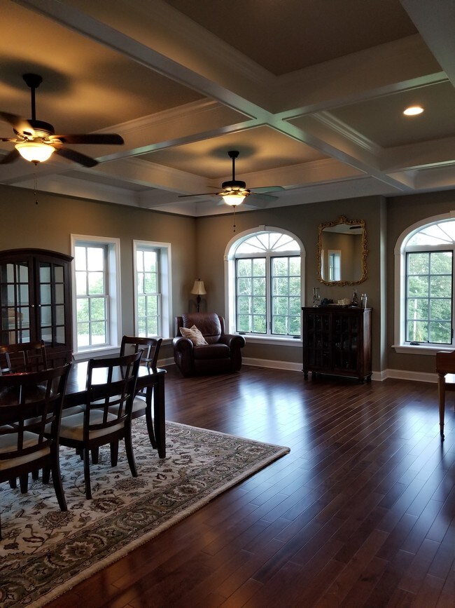 Foto del edificio - 313 Ridge Rd