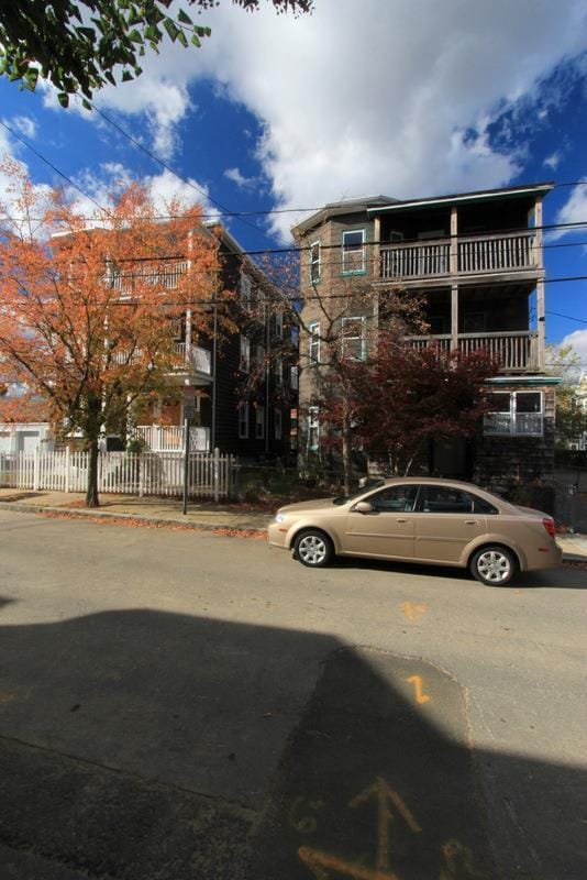 Building Photo - 53 Hinckley St