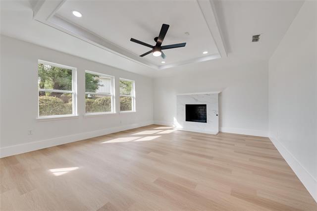 Foto del edificio - 2307 Glen Forest Ln