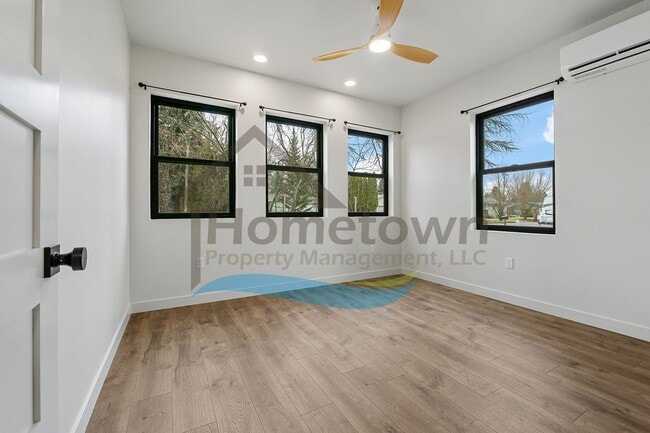 Foto del edificio - 2025 Home with 3 Bedrooms, 2 Bathrooms, and an Attached 2-Car Garage Available in Sandpoint!