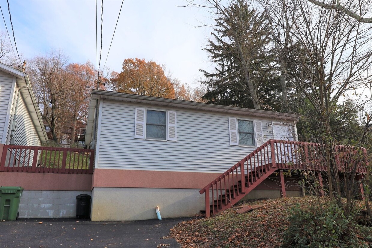 Primary Photo - 2 bed/1 bath in Woodburn Area - Available ...