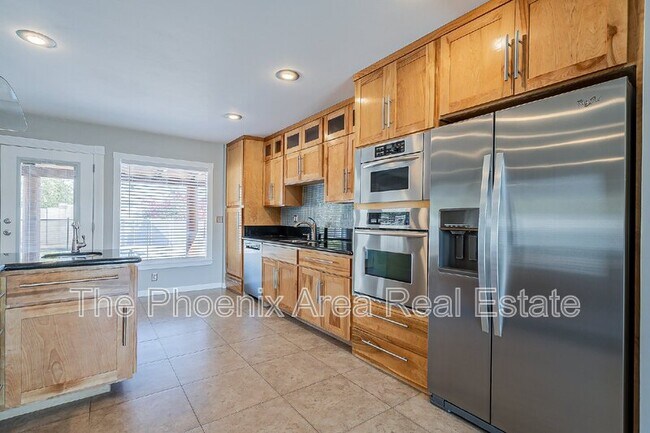 Foto del edificio - 8654 E Windsor Ave