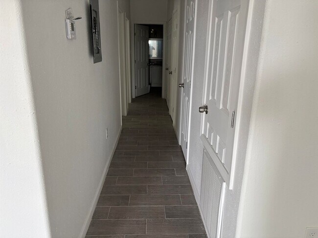 Foto del edificio - 311 Rosalinda Dr