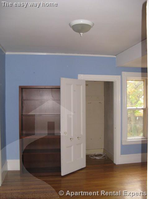 Building Photo - 30 Elm St