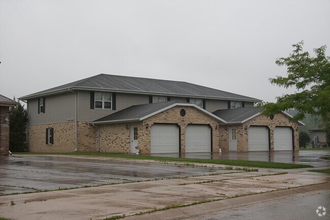 Foto del edificio - 151 Glen Hill Dr
