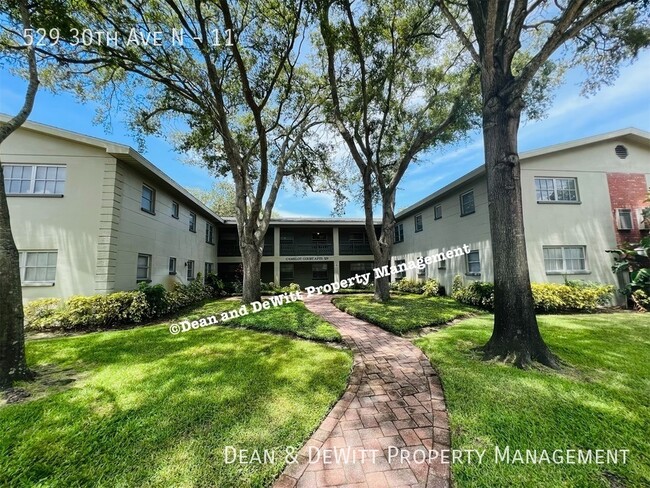 Foto del edificio - Camelot Court Apts-2/1- Great Neighborhood